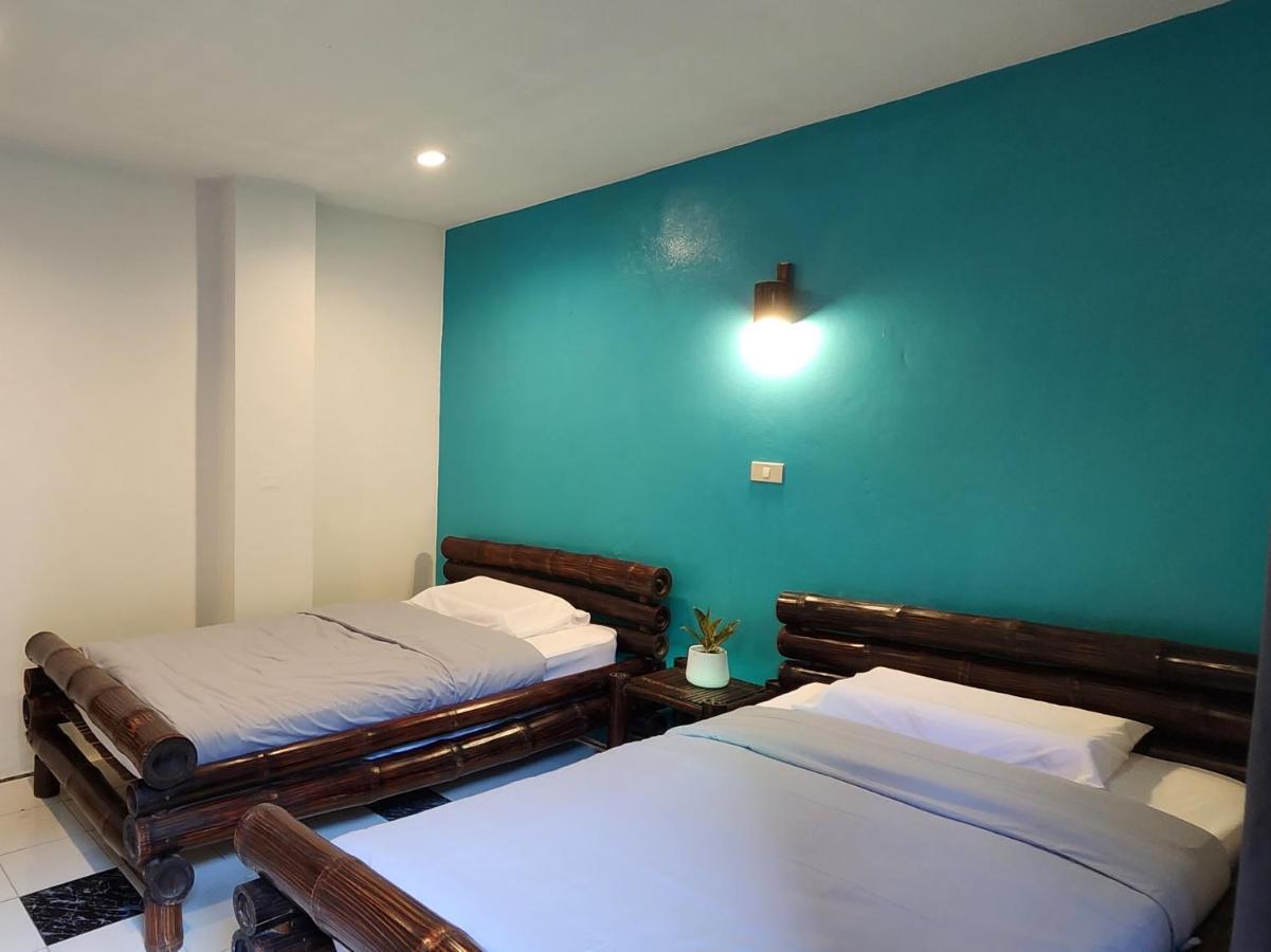 Blue Moon House - A Budget Hostel For Easy Travellers Чиангмай Екстериор снимка