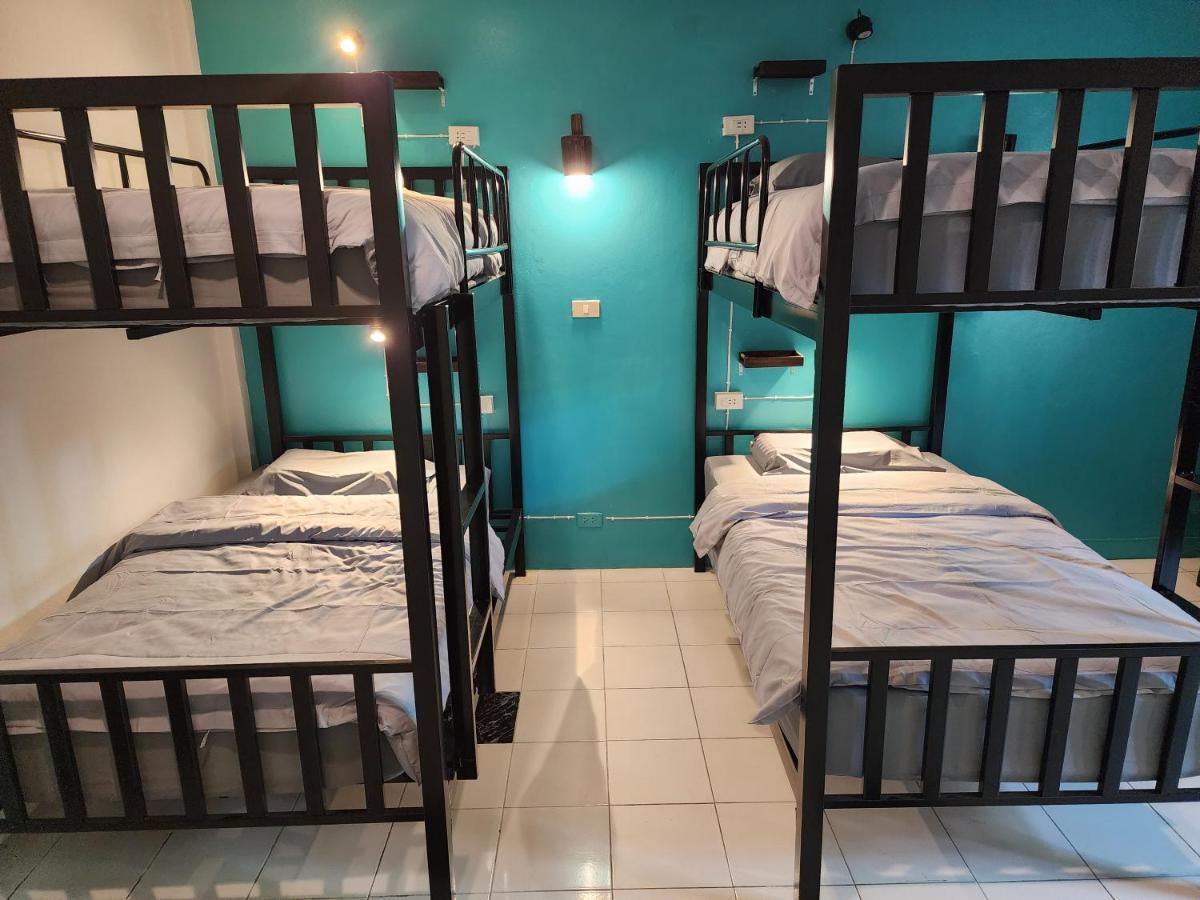 Blue Moon House - A Budget Hostel For Easy Travellers Чиангмай Екстериор снимка