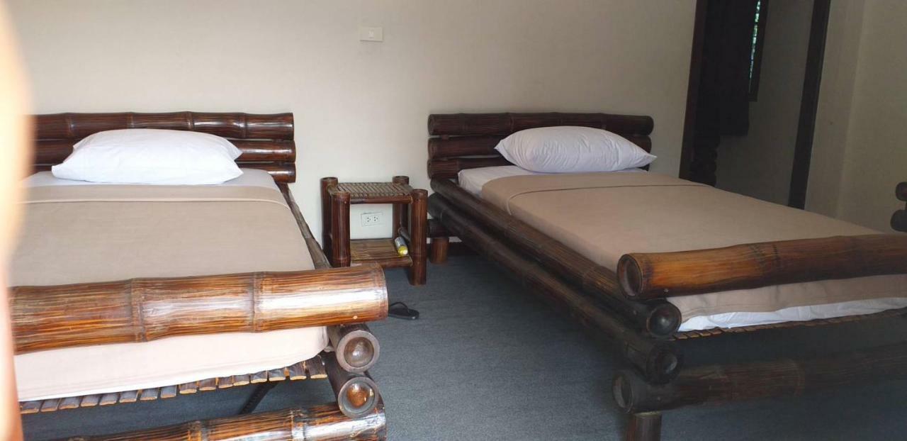 Blue Moon House - A Budget Hostel For Easy Travellers Чиангмай Екстериор снимка